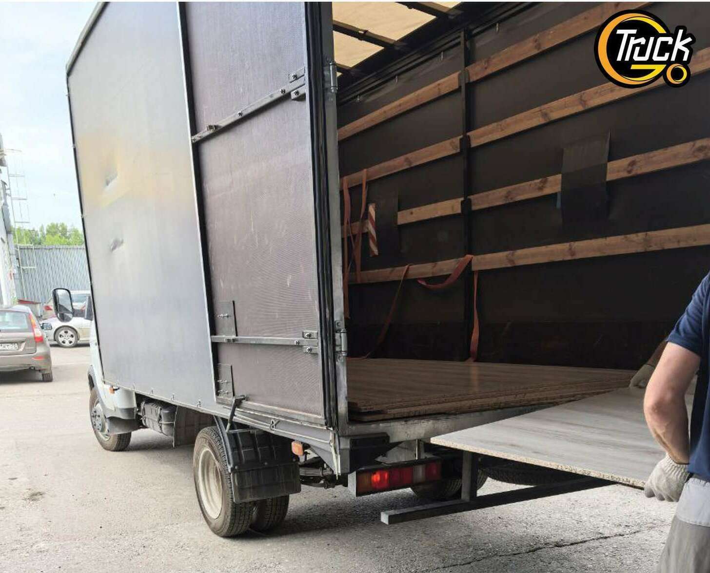 Доставка и вывоз фанеры, OSB, пластика и мебели на Газели в Томске и Северске