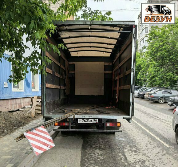 Перевозка/доставка 6-метровой арматуры на Газели с дорожным знаком в Томске